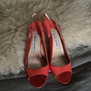 Patent leather coral Manolo Blahniks
